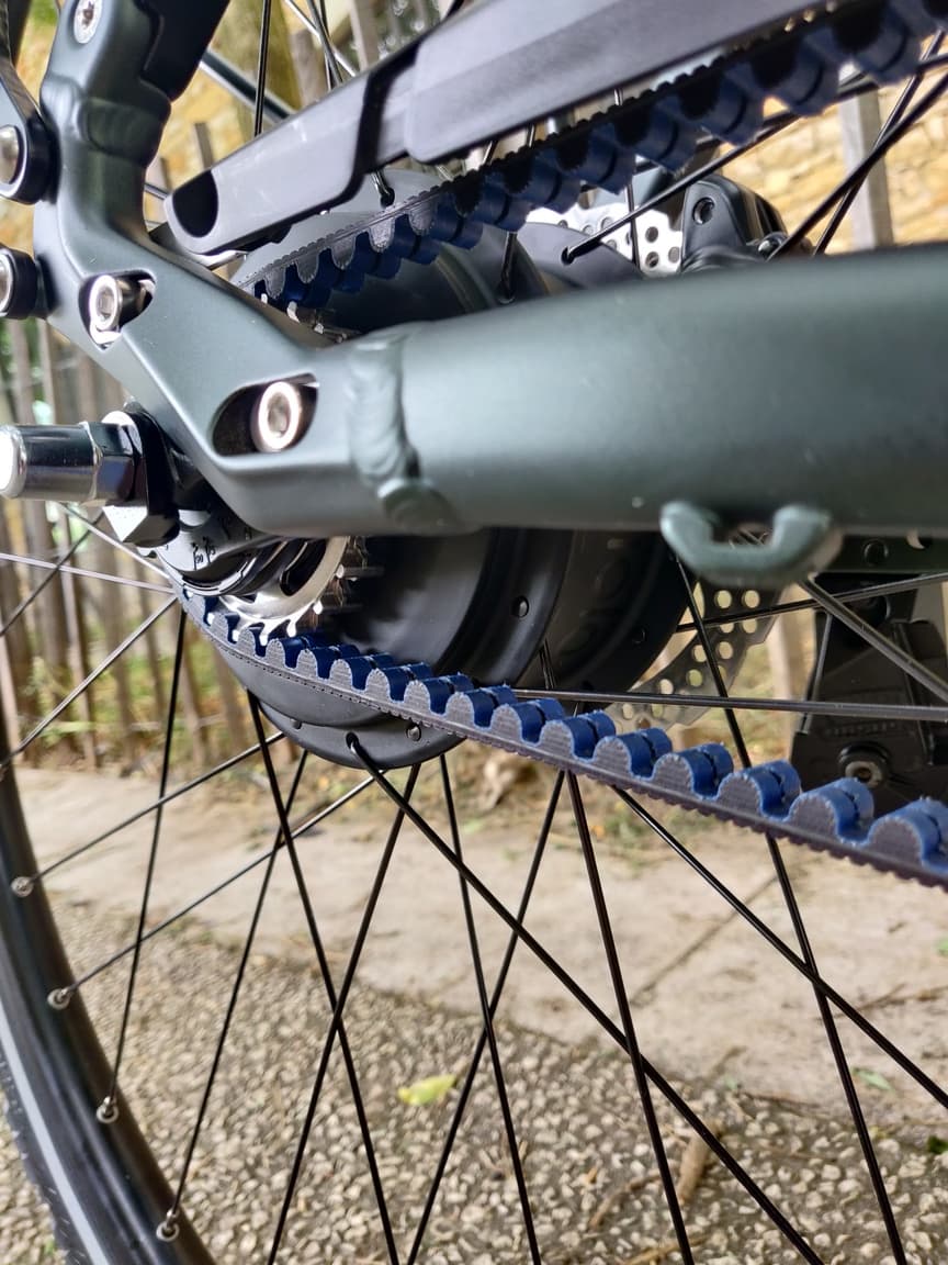 Vélo urbain courroie Gates Carbon Drive moyeu Enviolo