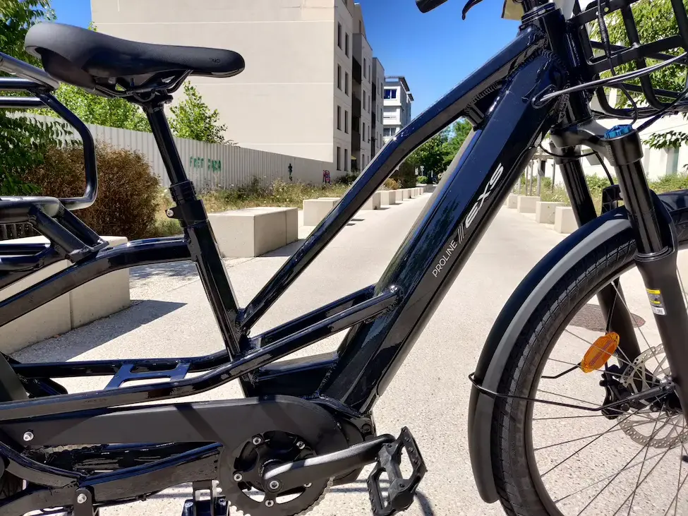 vélo cargo longtail éléectrique EXS Proline détails vu de coté