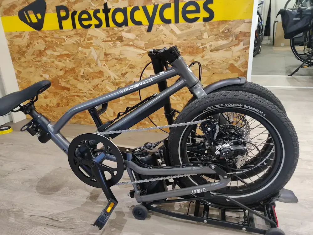vélo pliable électrique EFoldy en position pliée
