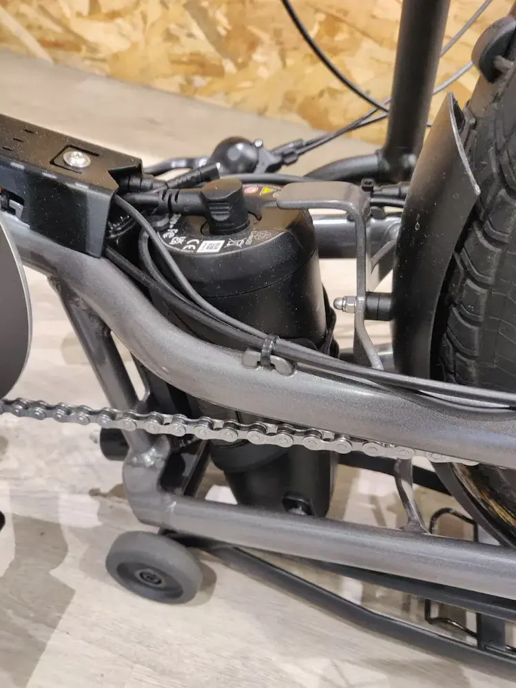 vélo pliabe électrique EFoldy VELO DE VILLE détail batterie